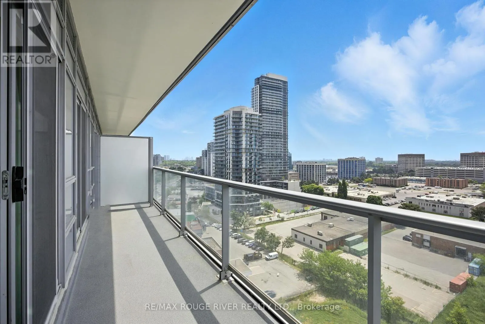1408 - 30 HERONS HILL WAY