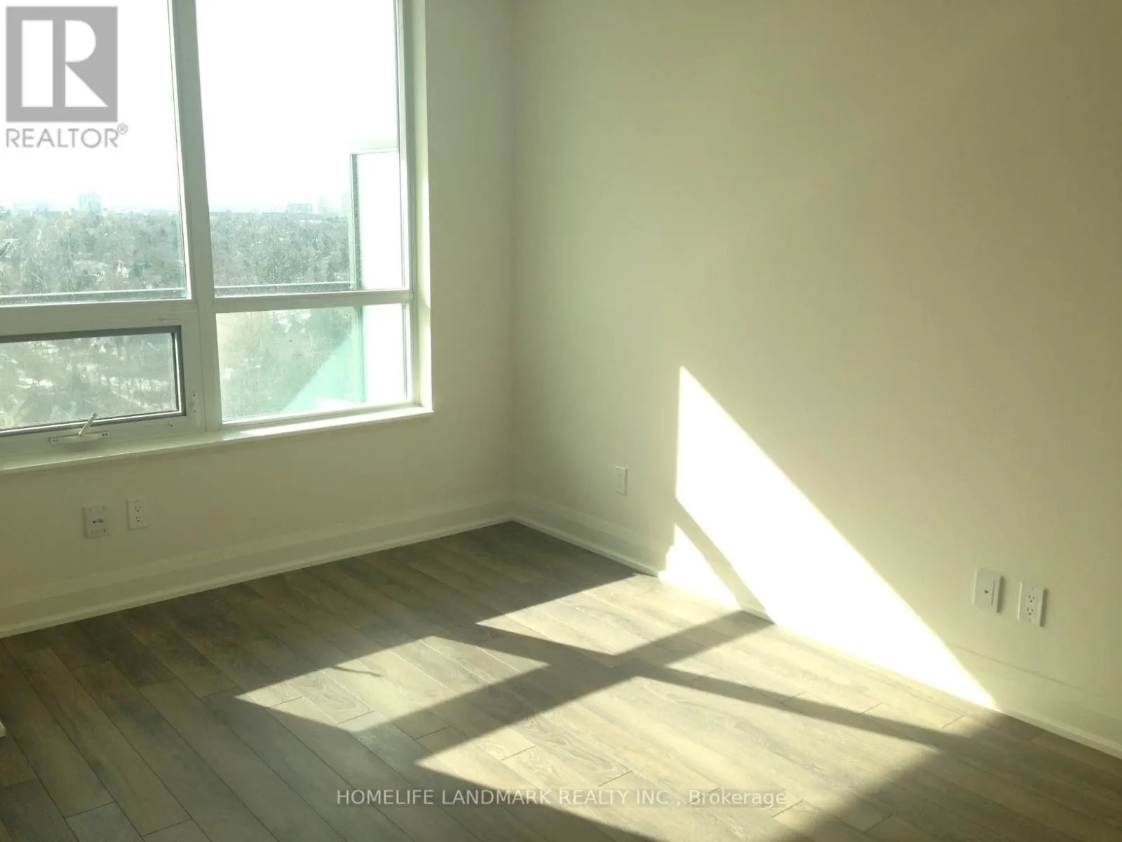 1905 - 68 CANTERBURY PLACE