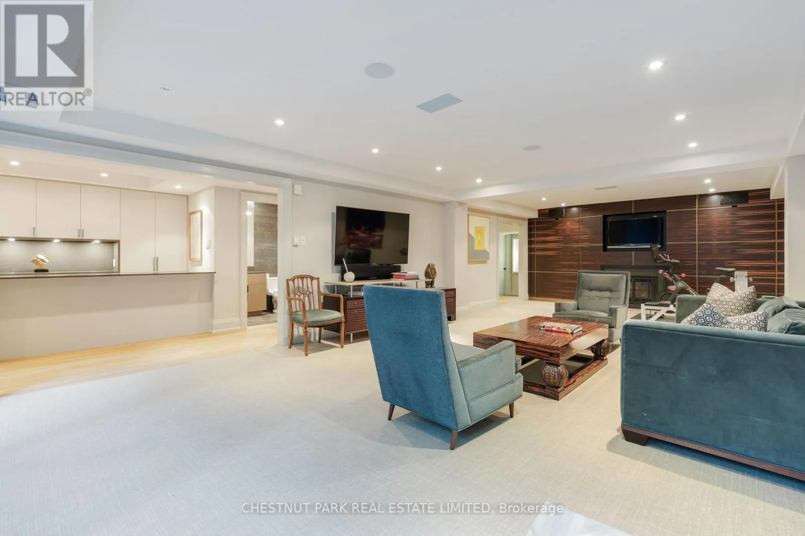 84 ORIOLE ROAD