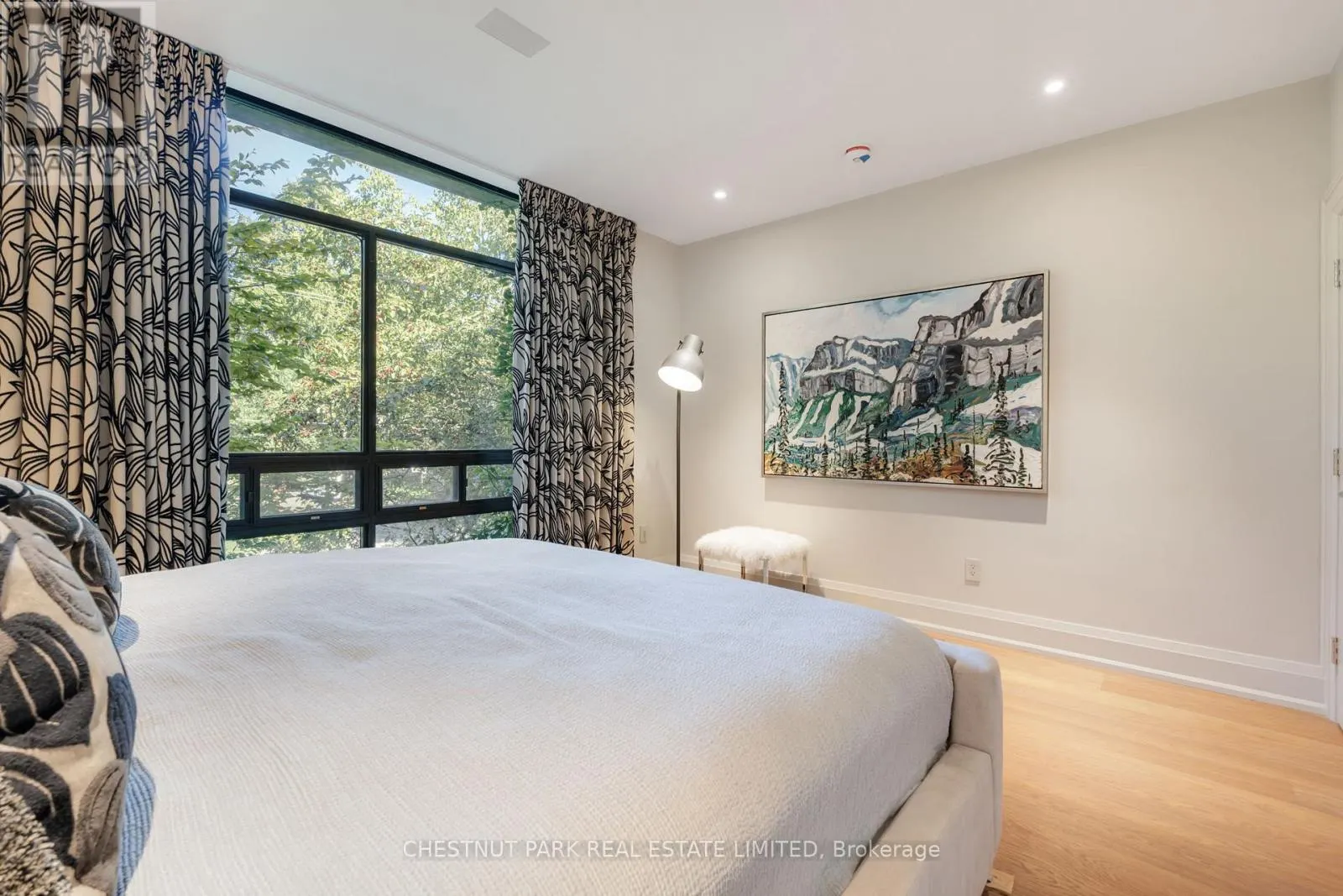84 ORIOLE ROAD