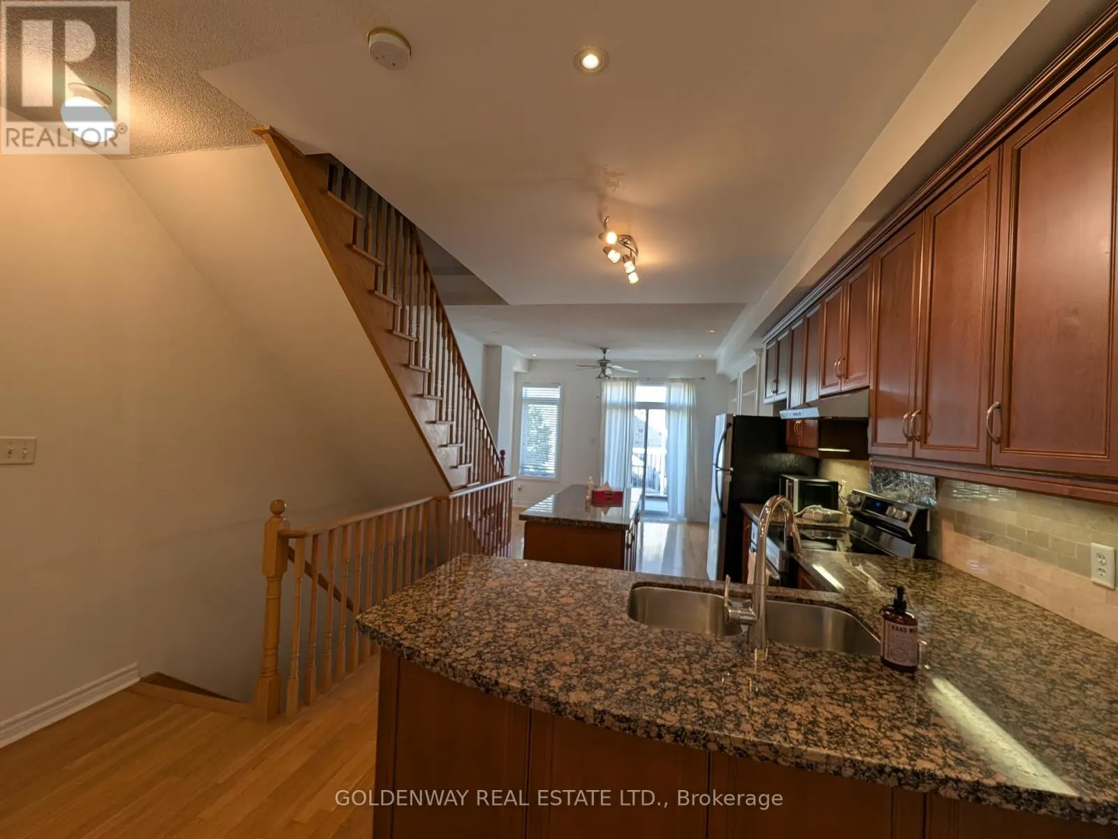 132A FINCH AVENUE W