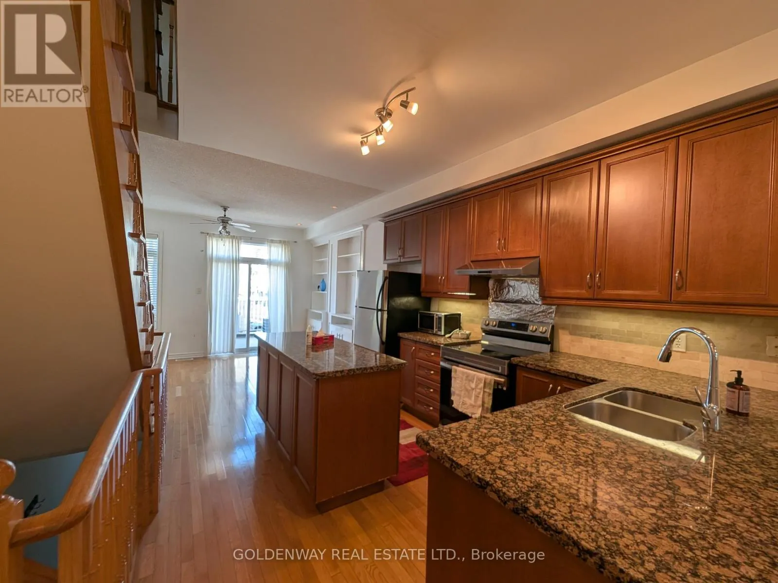 132A FINCH AVENUE W