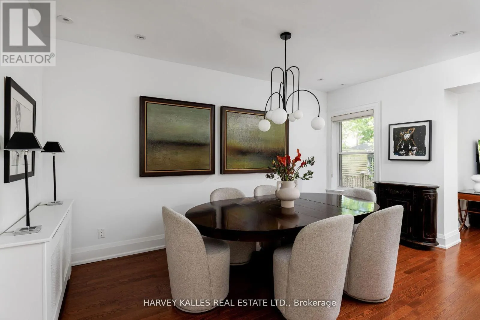 8 EDGEWOOD CRESCENT