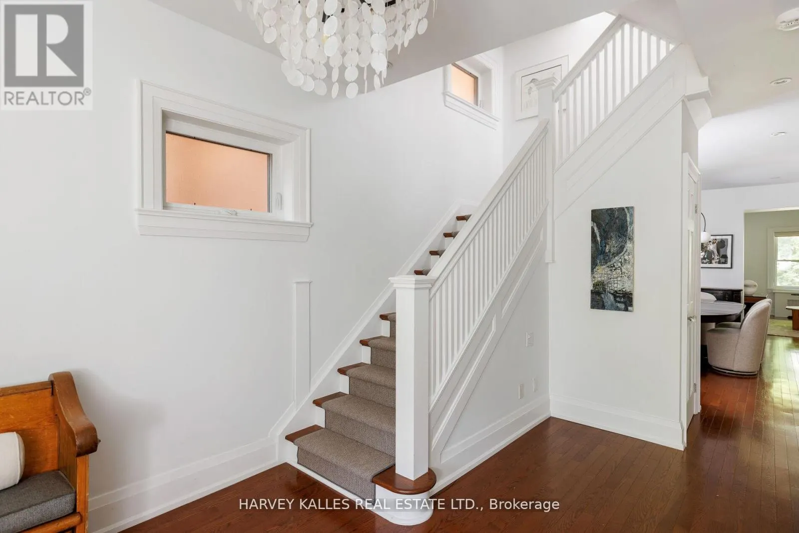 8 EDGEWOOD CRESCENT