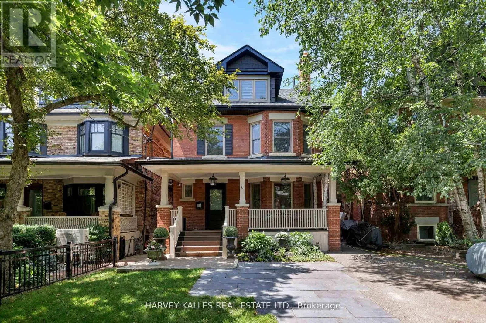 8 EDGEWOOD CRESCENT
