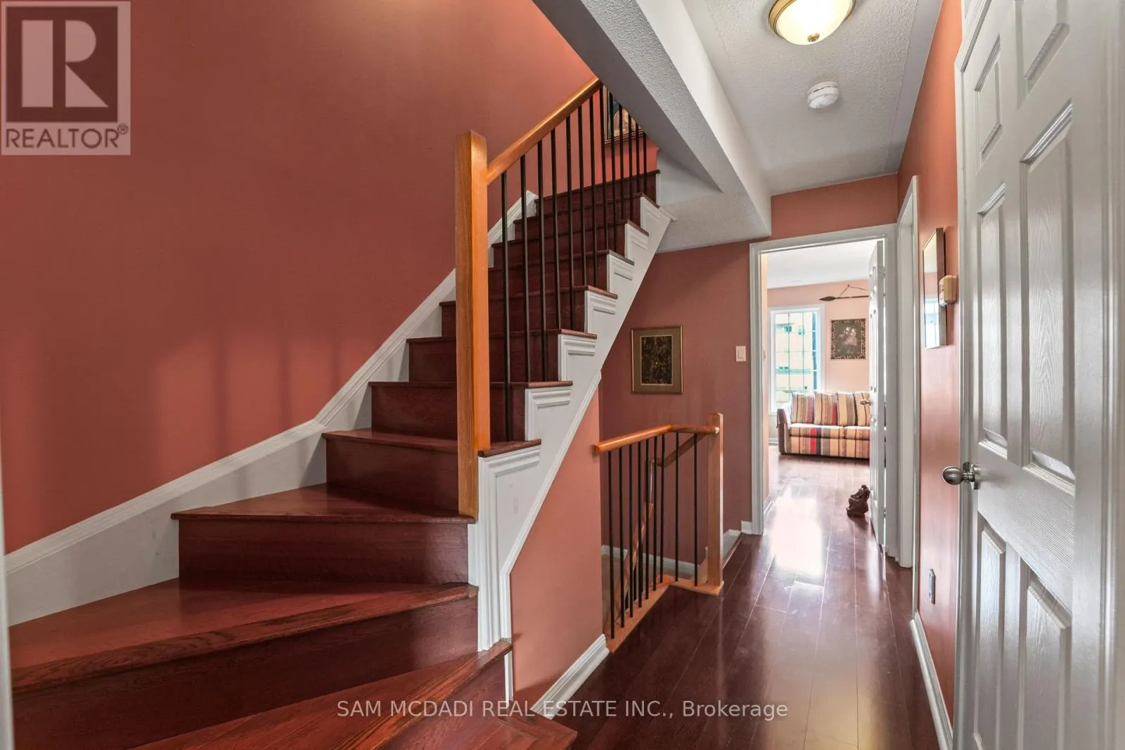 49 - 29 NIAGARA STREET