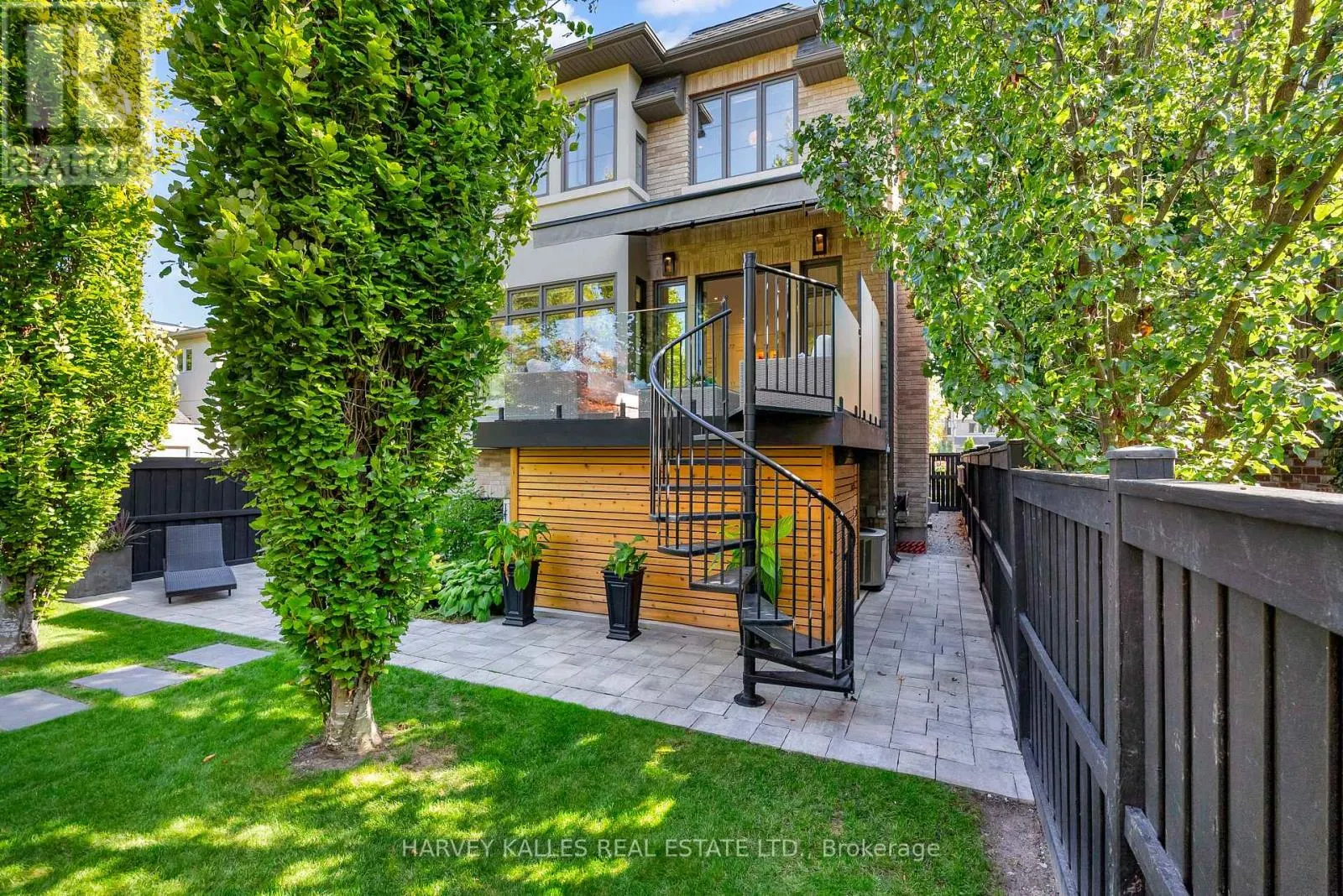 292 JOHNSTON AVENUE