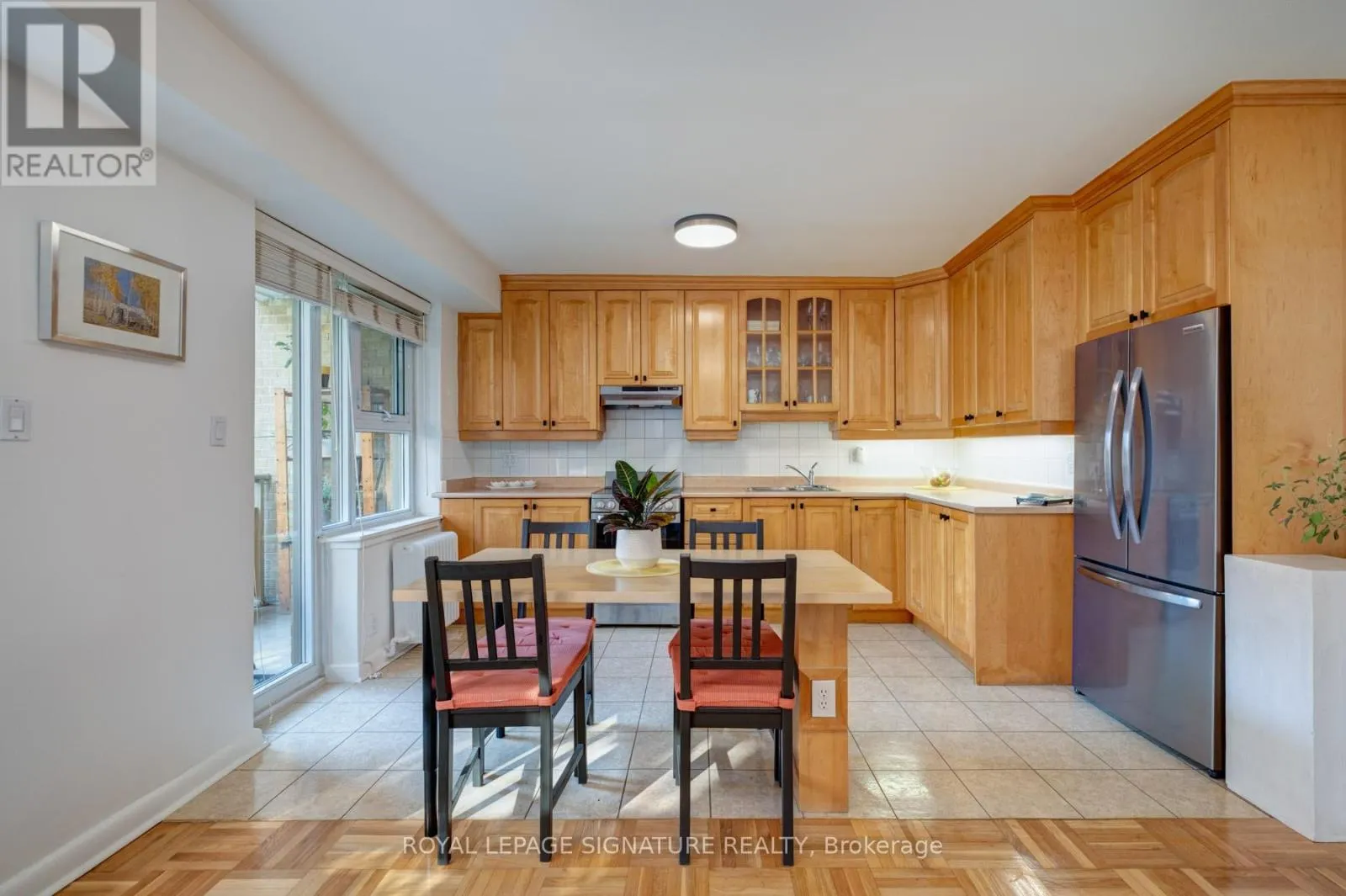 3 - 8 CORINTH GARDENS