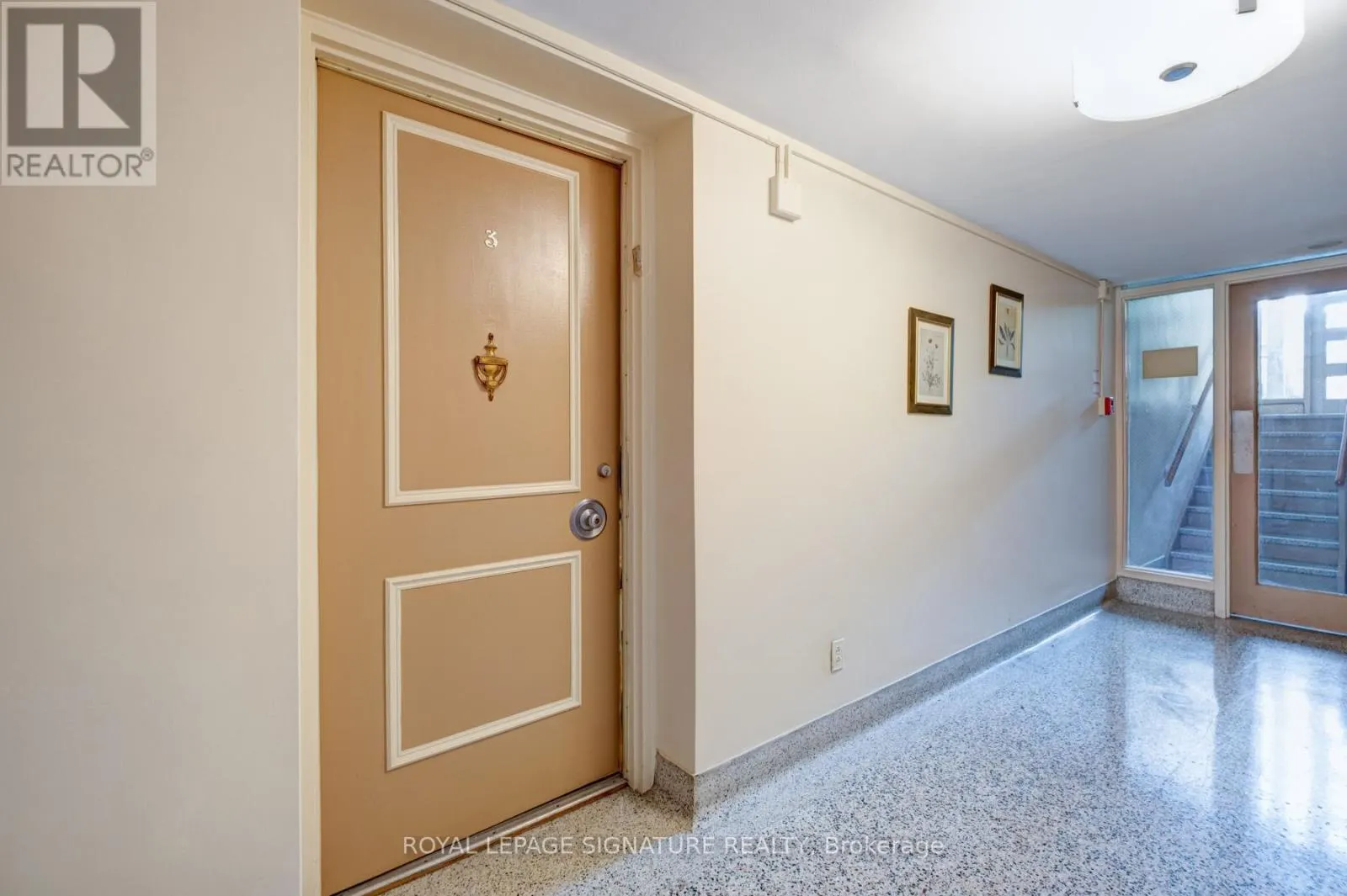 3 - 8 CORINTH GARDENS