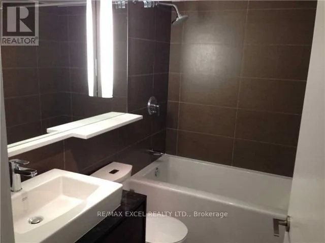 1211 - 121 MCMAHON DRIVE