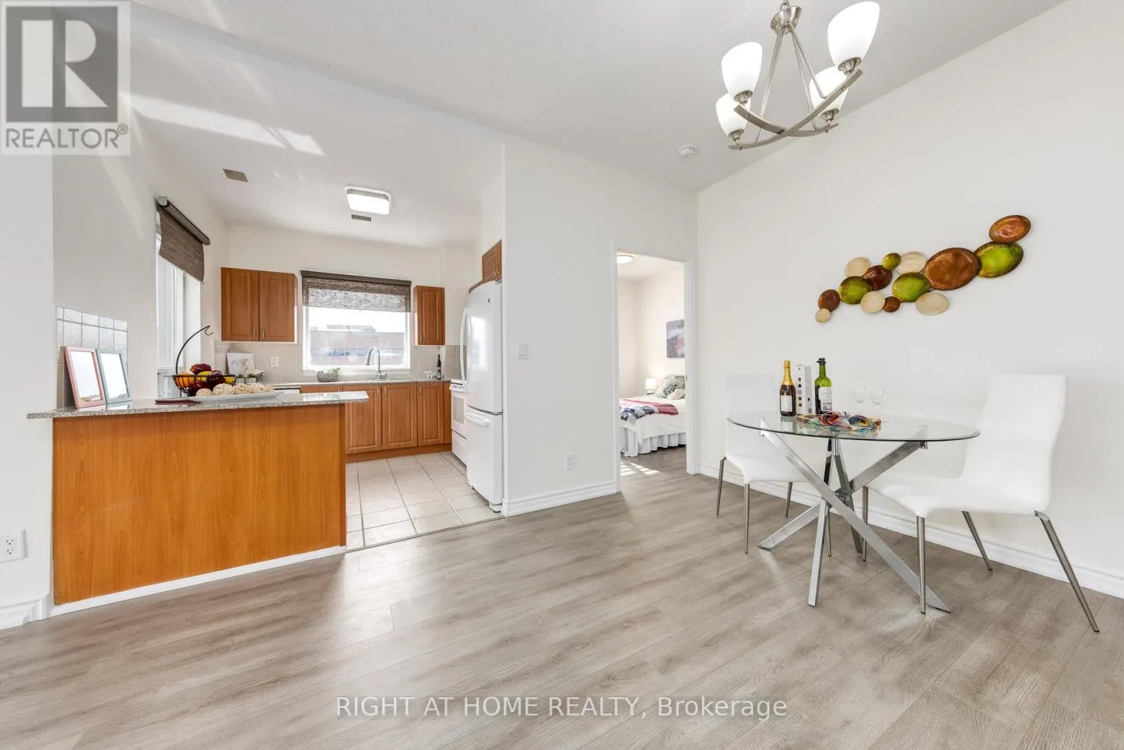 PH3 - 5940 YONGE STREET