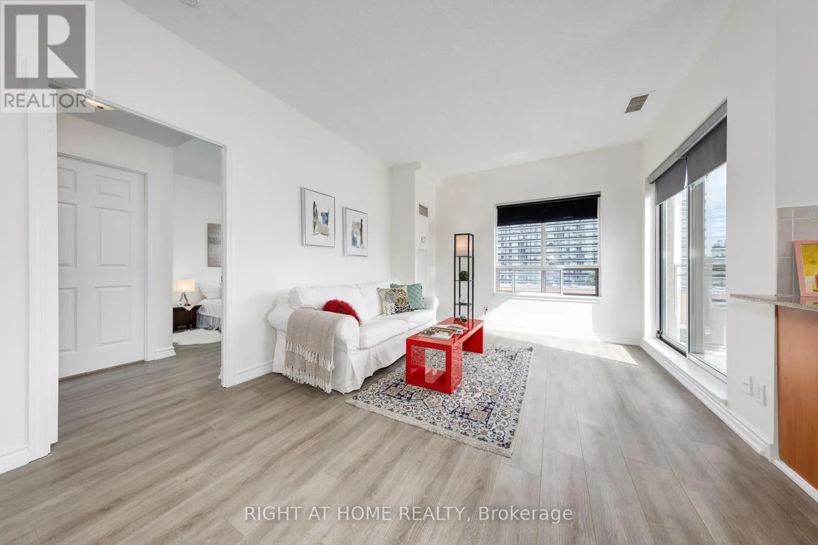 PH3 - 5940 YONGE STREET