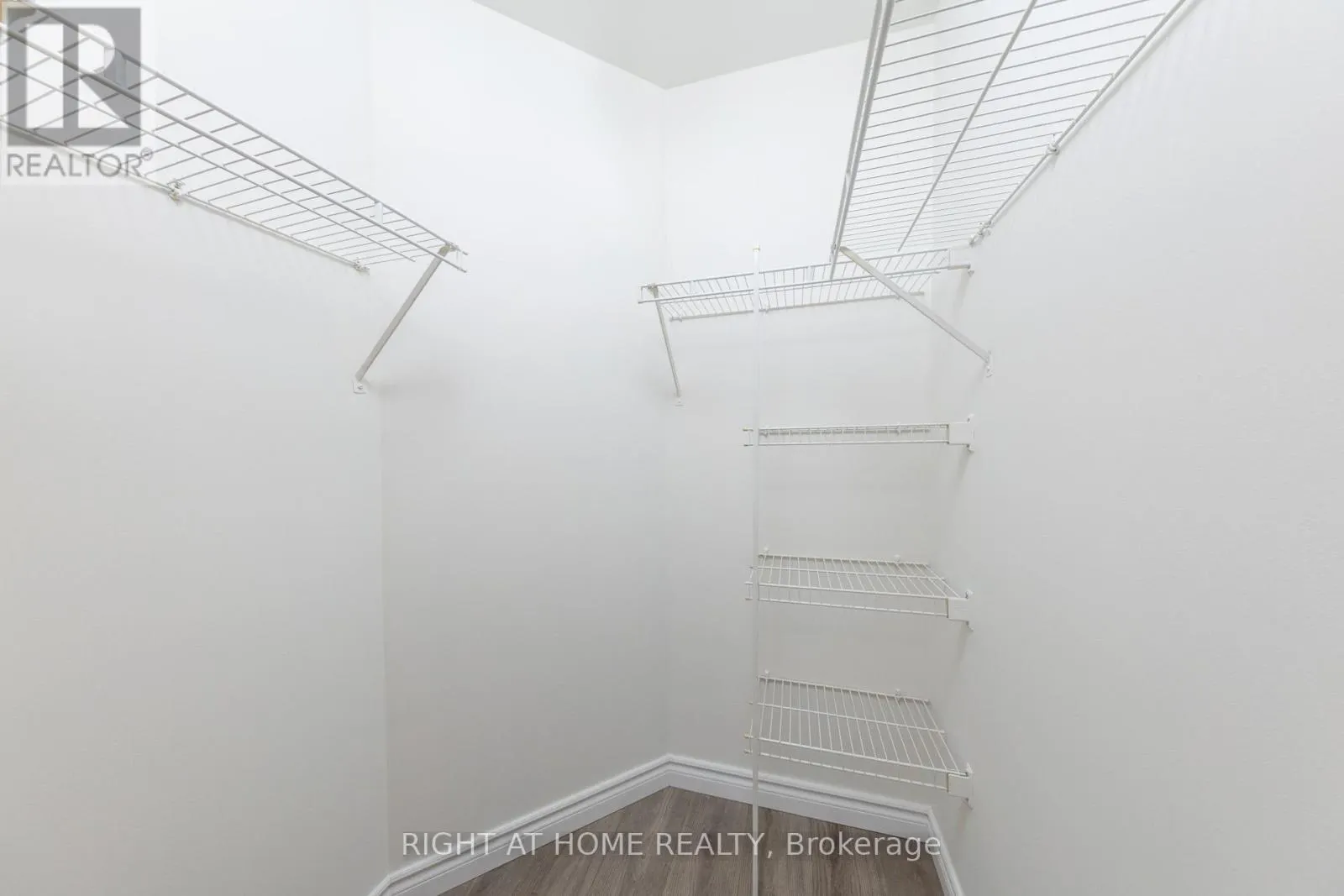 PH3 - 5940 YONGE STREET