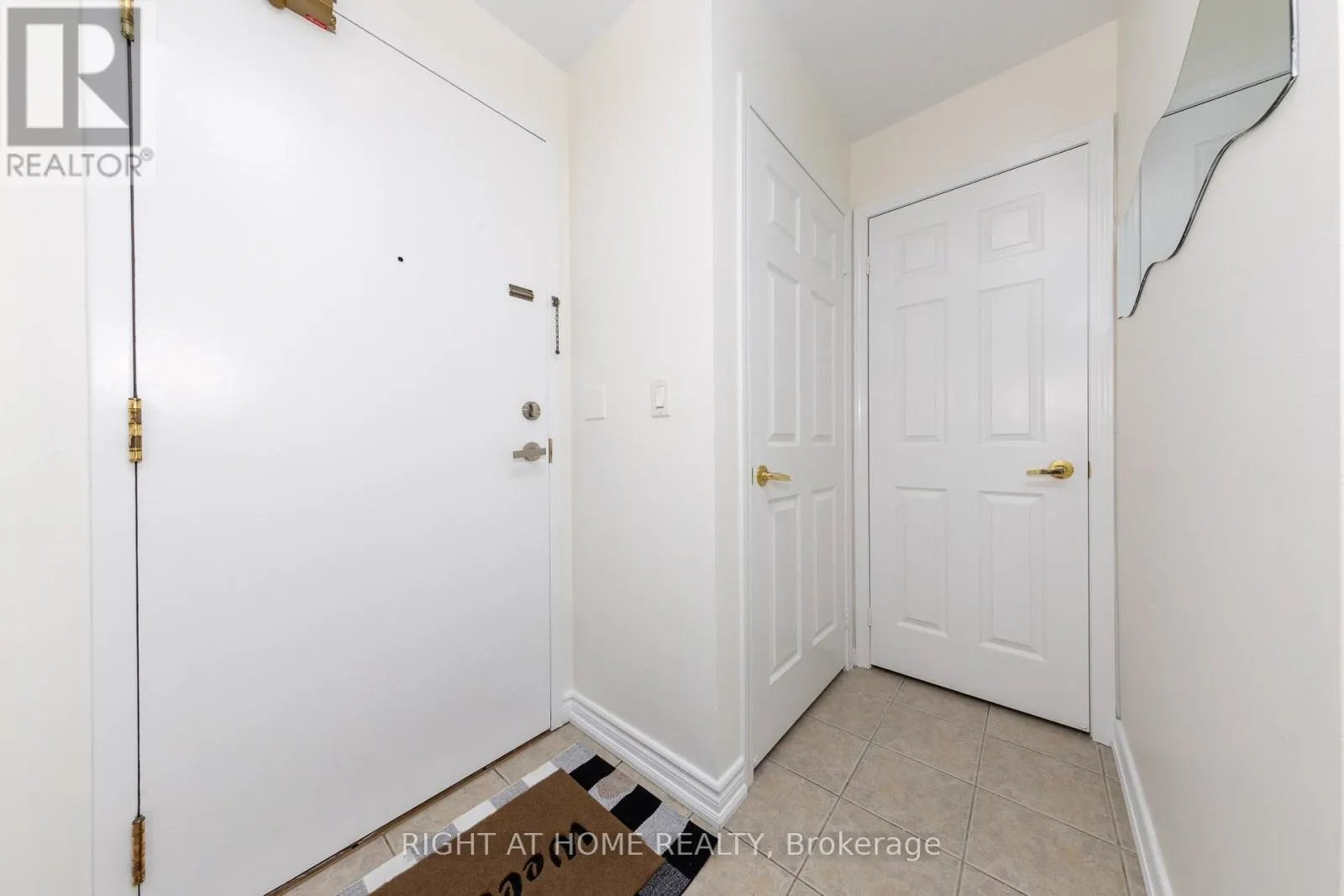 PH3 - 5940 YONGE STREET
