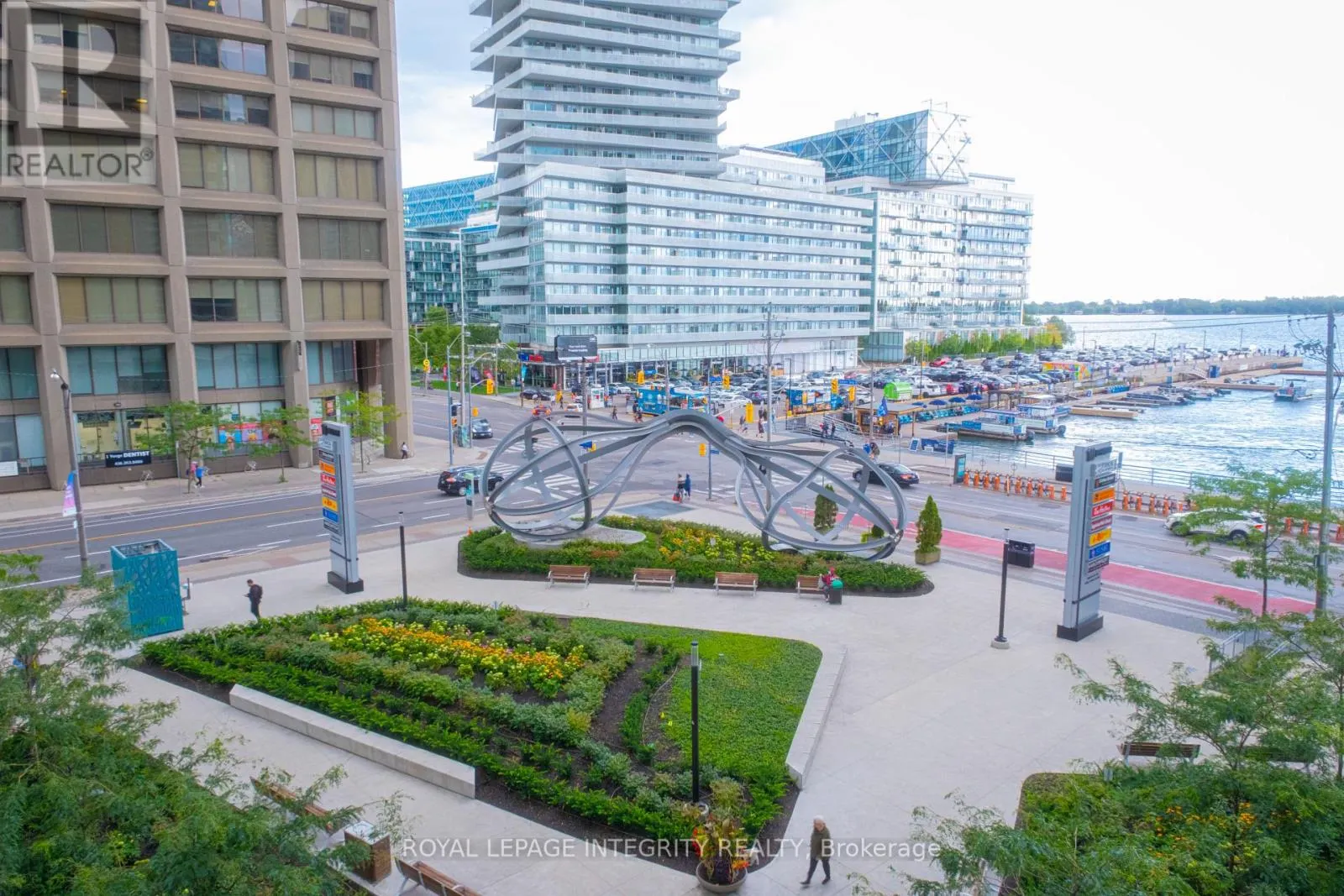 1410 - 10 QUEENS QUAY W