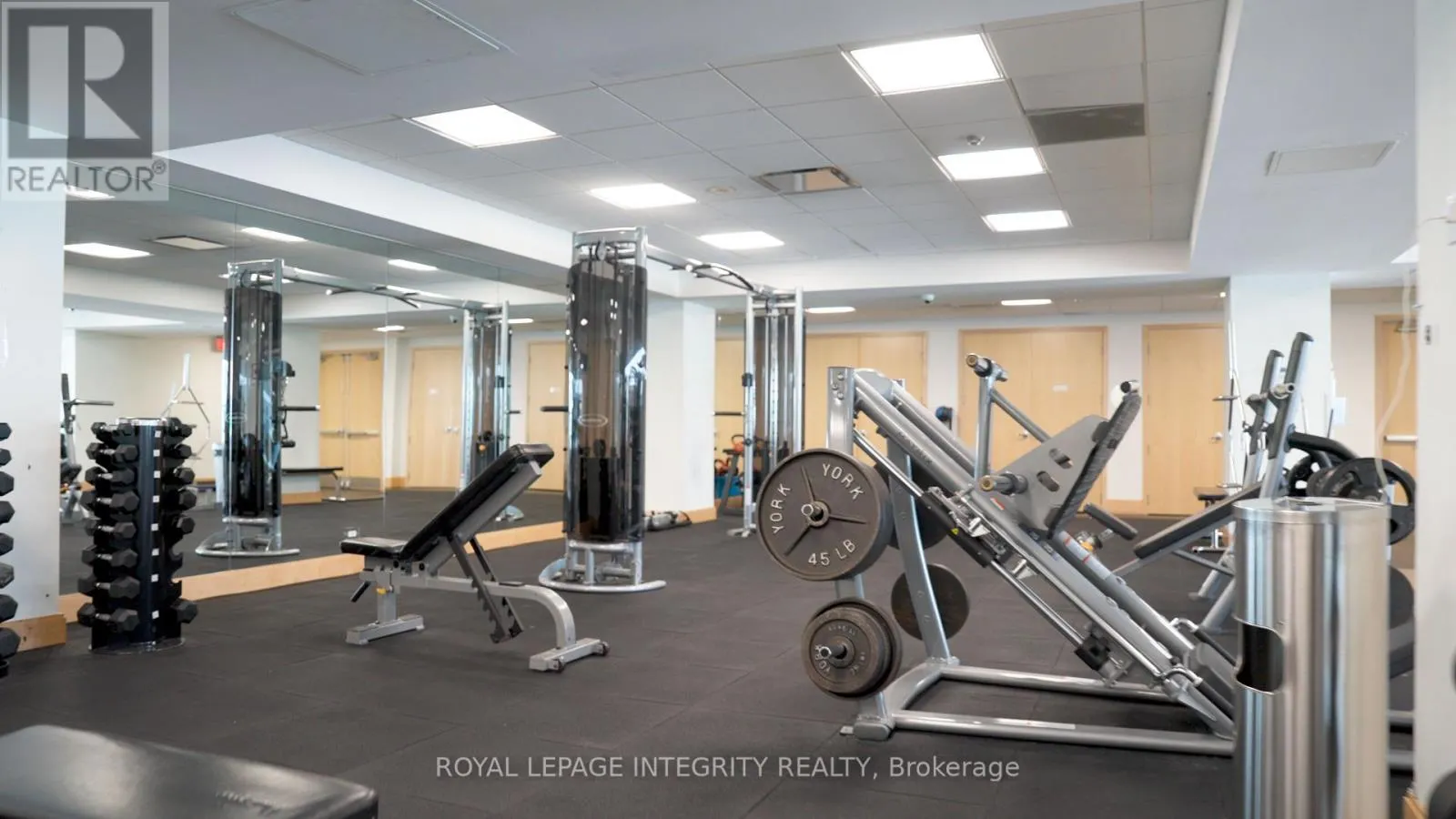 1410 - 10 QUEENS QUAY W
