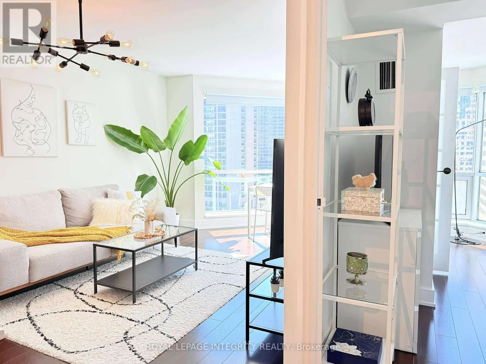 1410 - 10 QUEENS QUAY W
