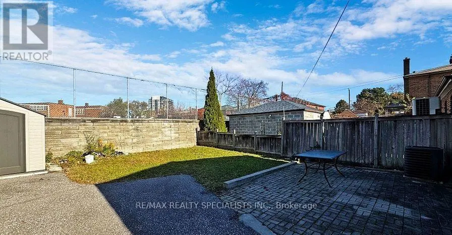 739 VAUGHAN ROAD