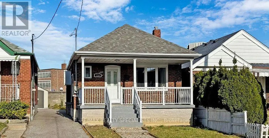 739 VAUGHAN ROAD