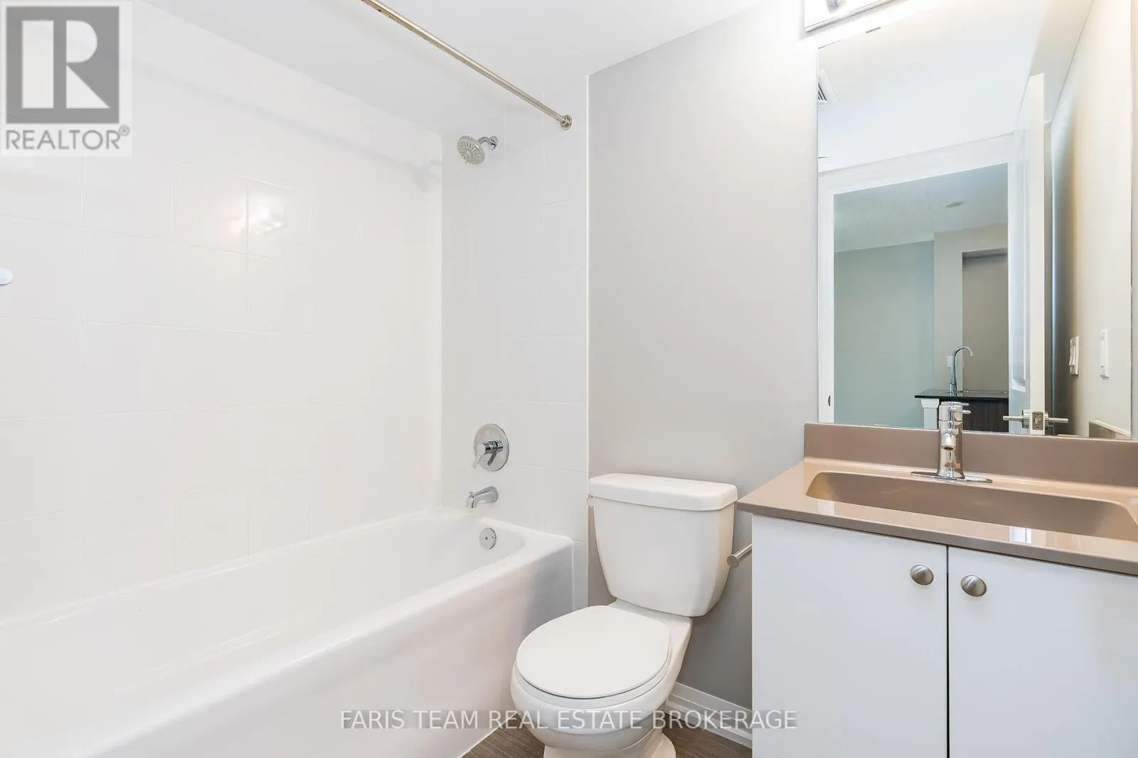 401 - 741 SHEPPARD AVENUE W