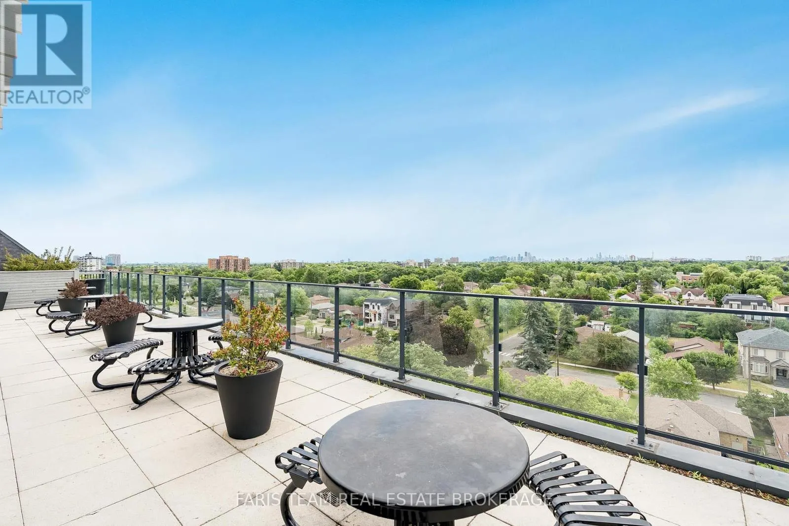 401 - 741 SHEPPARD AVENUE W