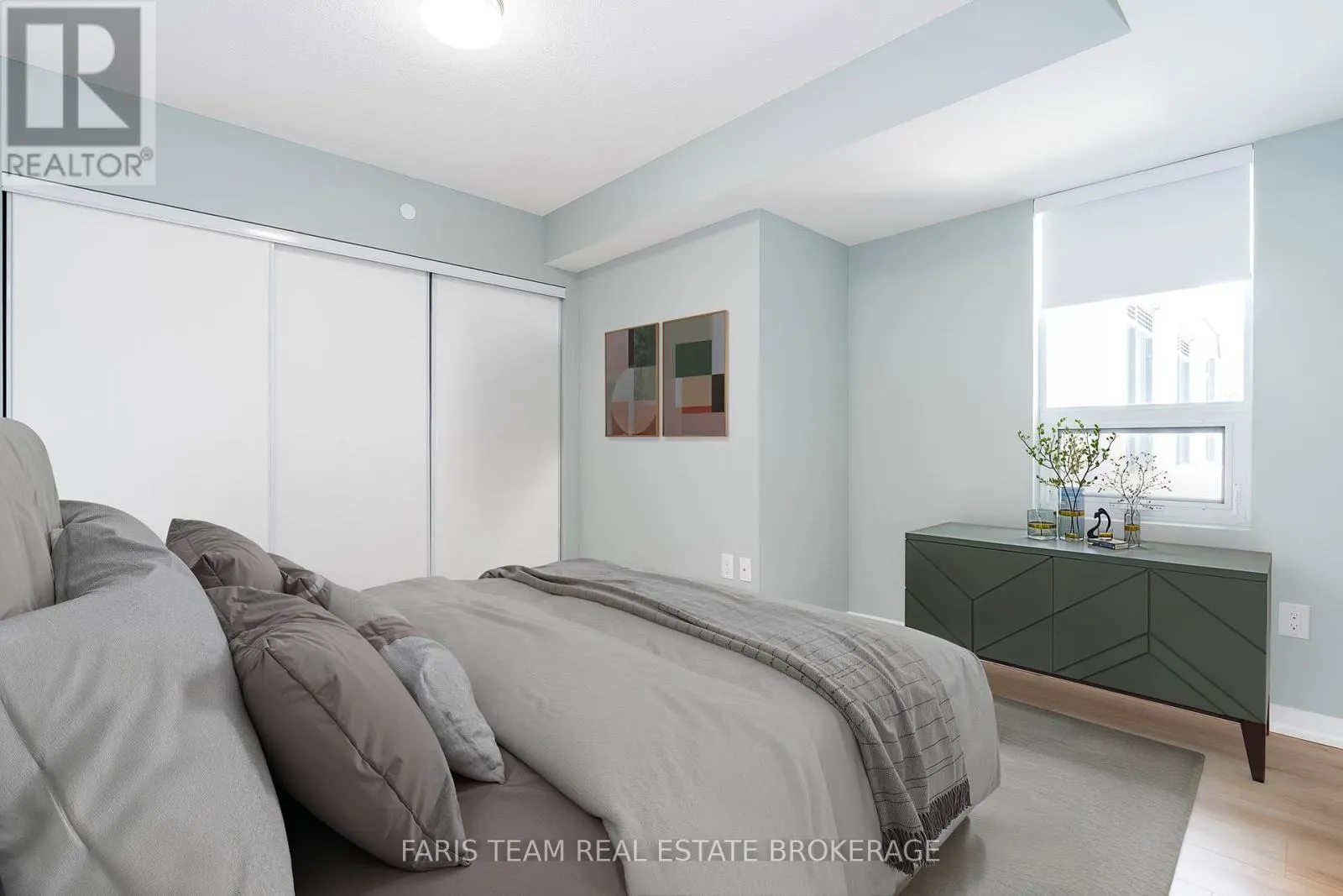 401 - 741 SHEPPARD AVENUE W