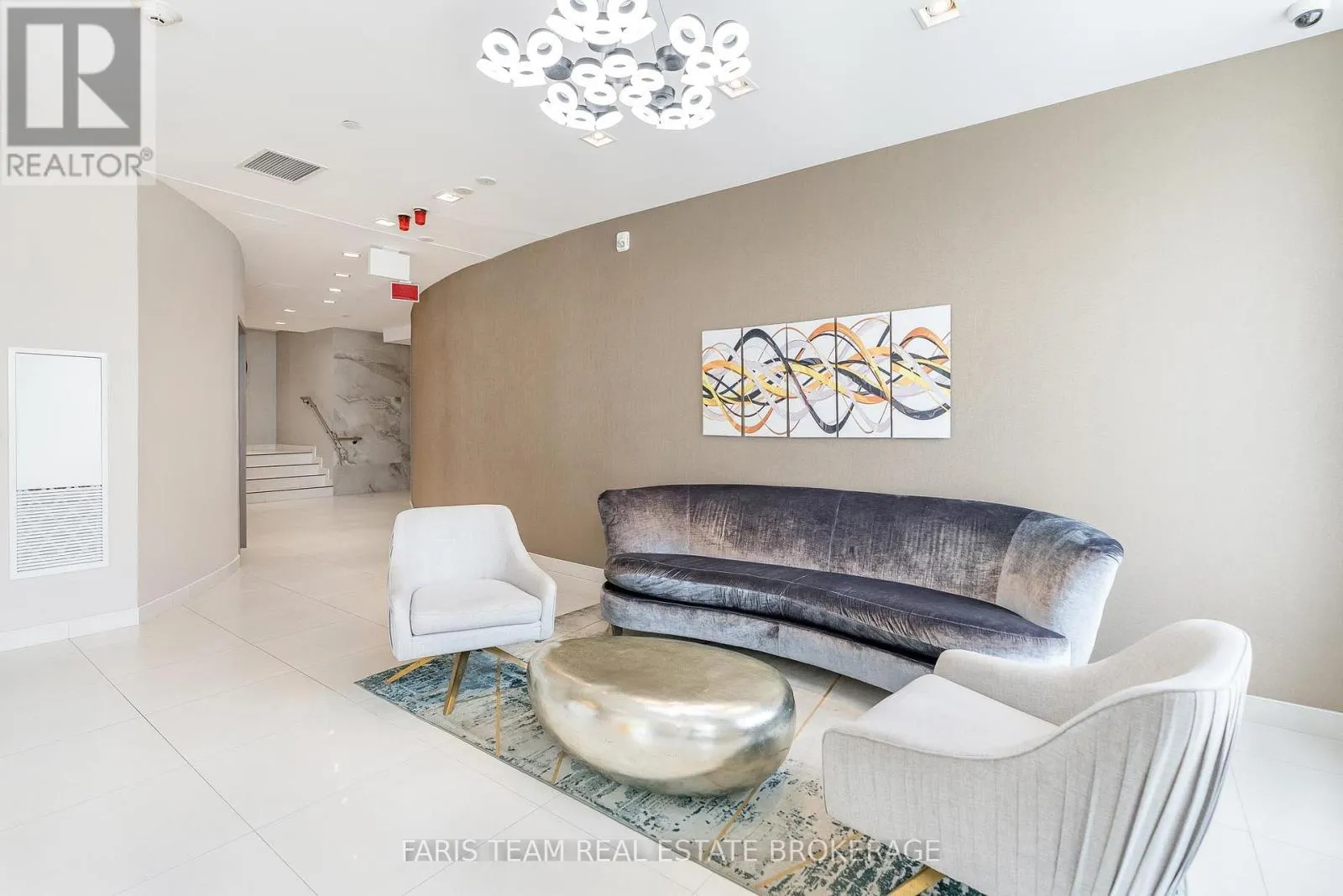401 - 741 SHEPPARD AVENUE W