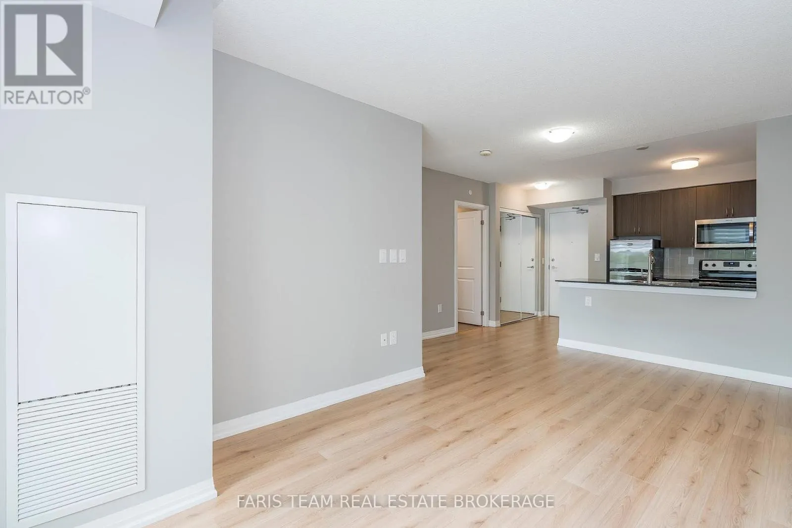 401 - 741 SHEPPARD AVENUE W