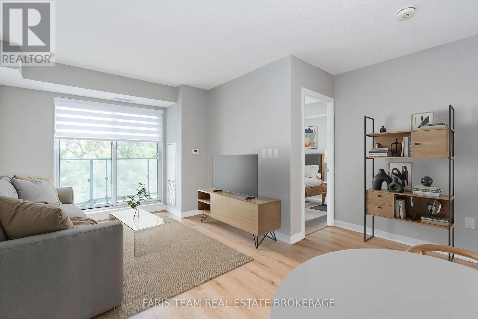 401 - 741 SHEPPARD AVENUE W