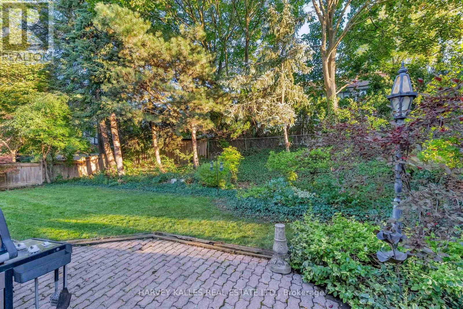 27 BOBWHITE CRESCENT
