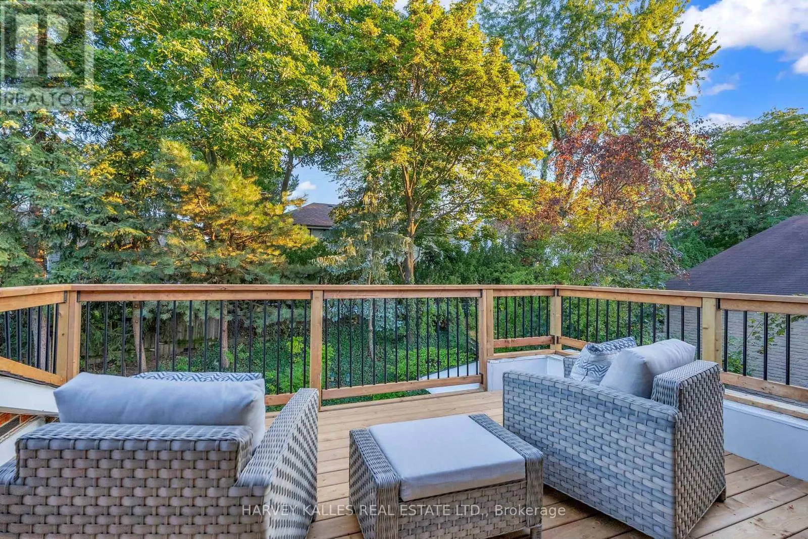 27 BOBWHITE CRESCENT