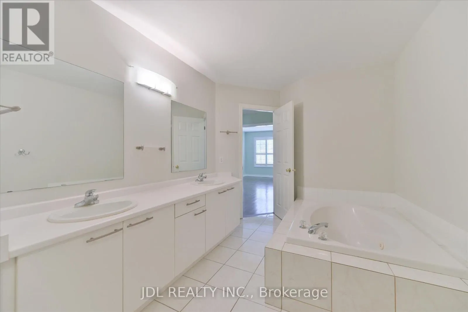 UNIT I - 3036 BAYVIEW AVENUE