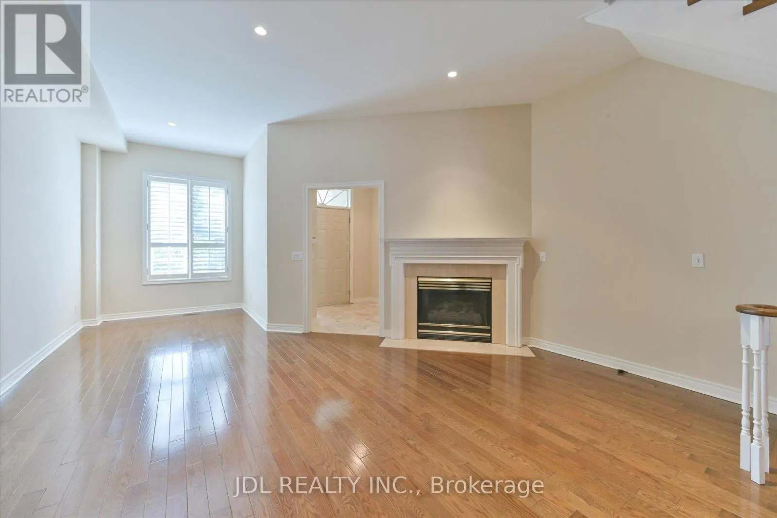 UNIT I - 3036 BAYVIEW AVENUE