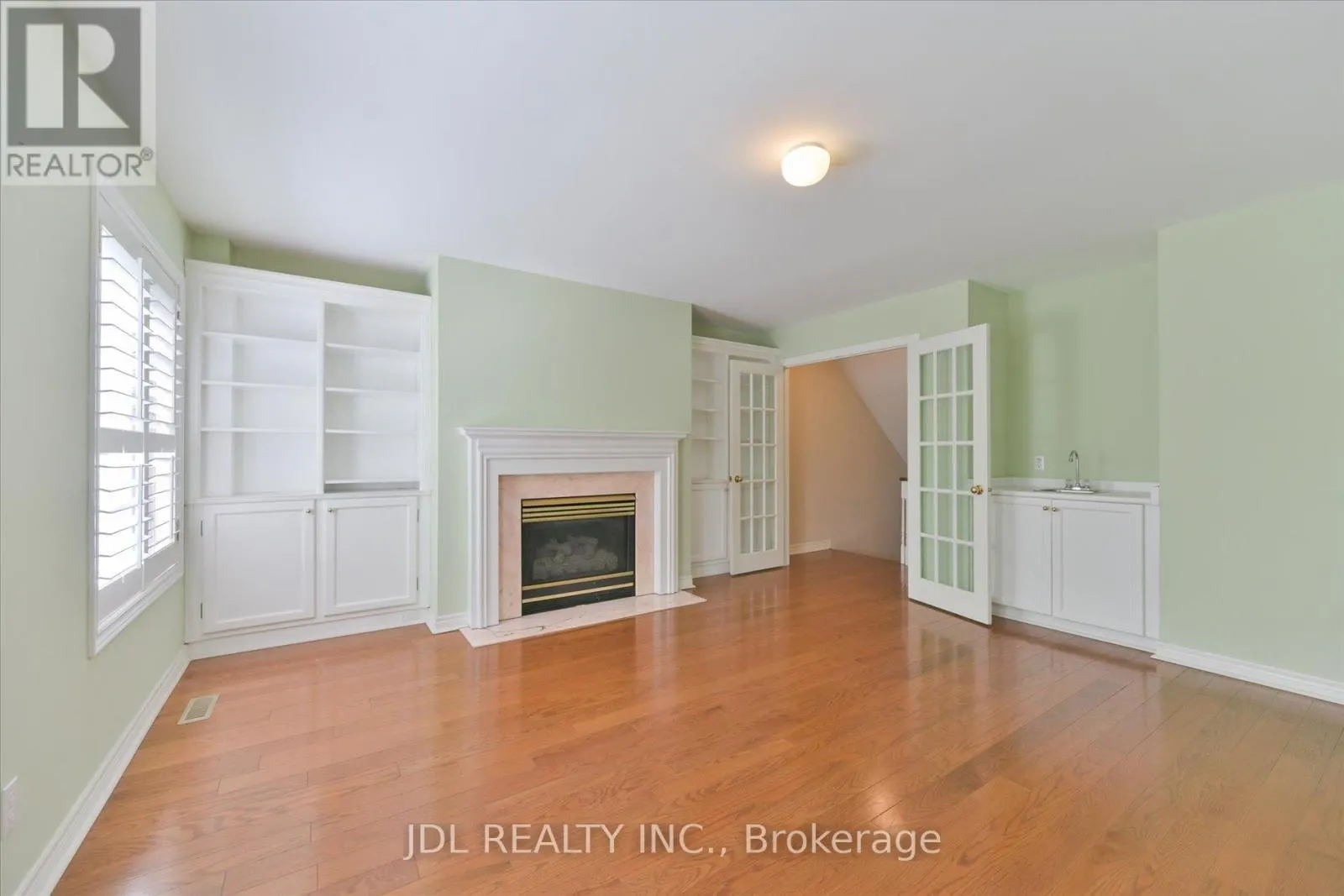 UNIT I - 3036 BAYVIEW AVENUE