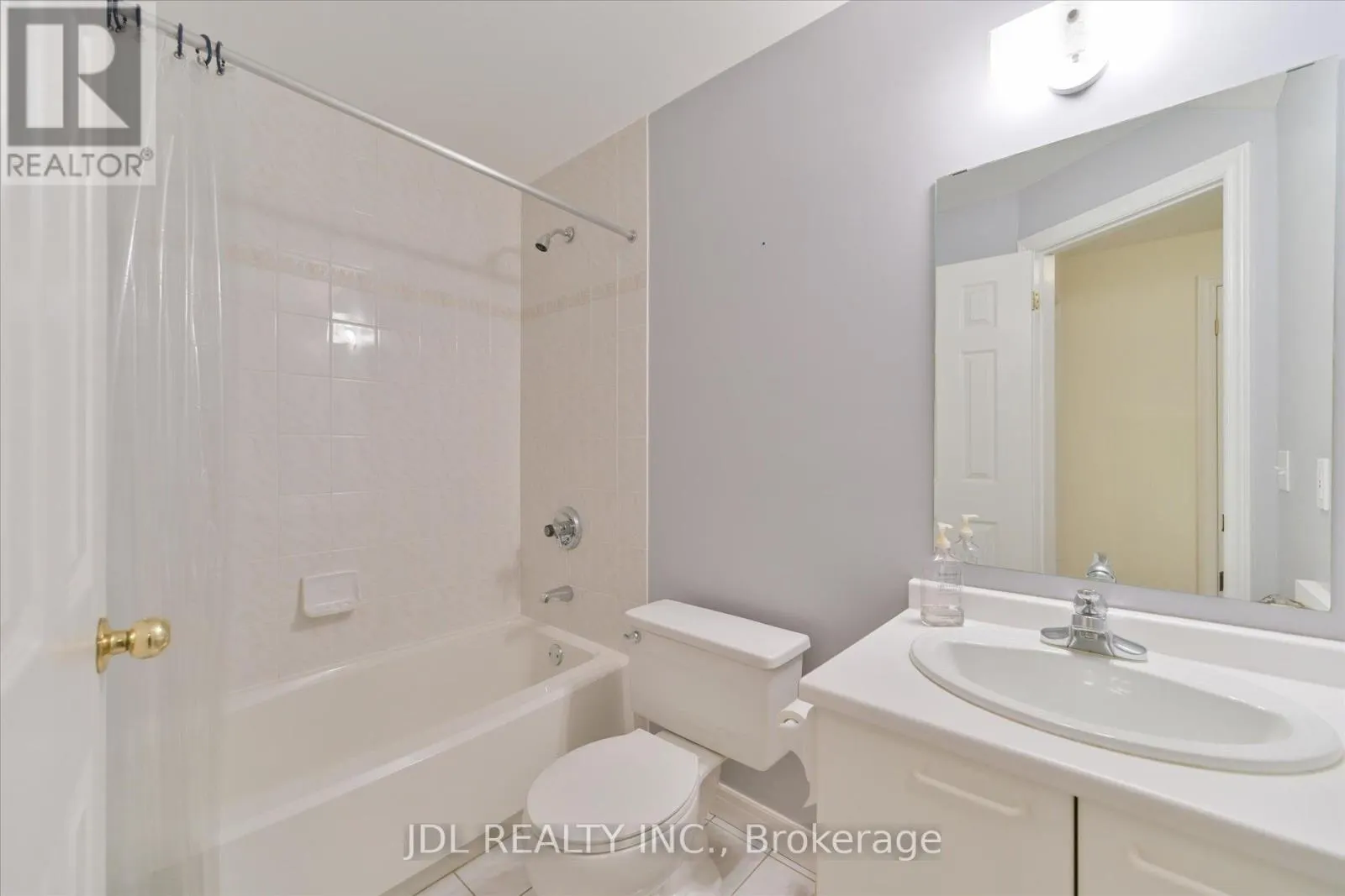 UNIT I - 3036 BAYVIEW AVENUE