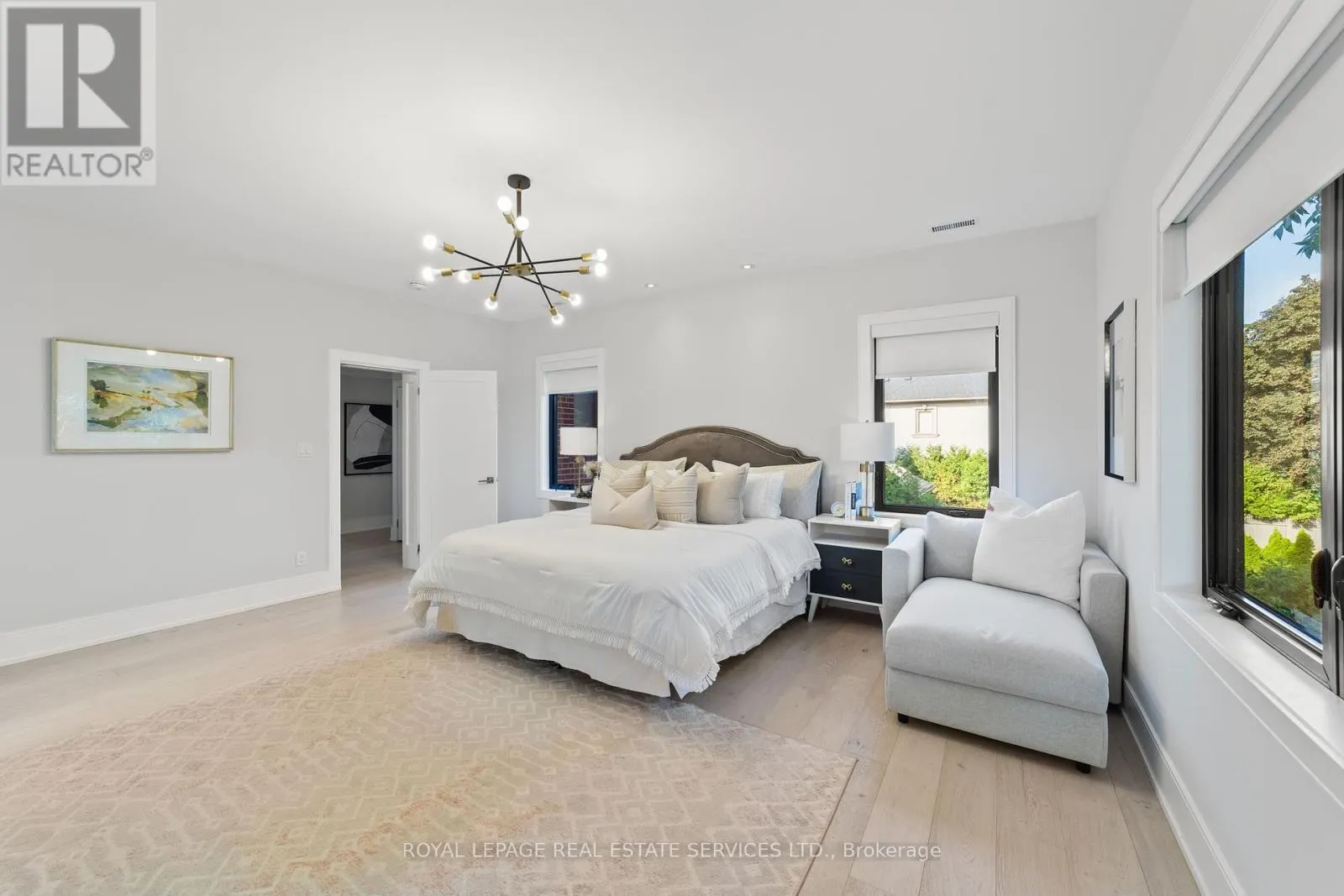 12 ARMOUR BOULEVARD