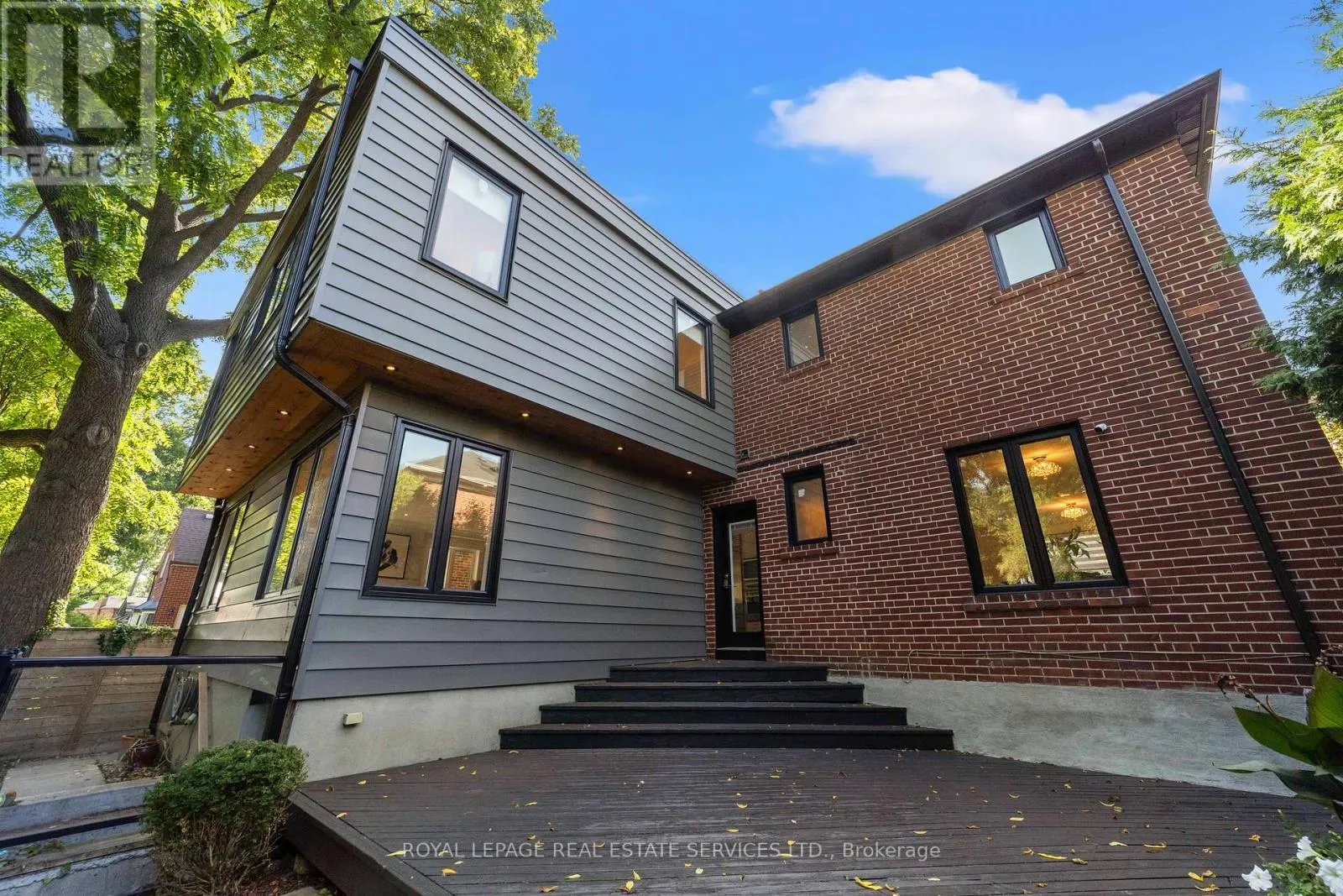 12 ARMOUR BOULEVARD