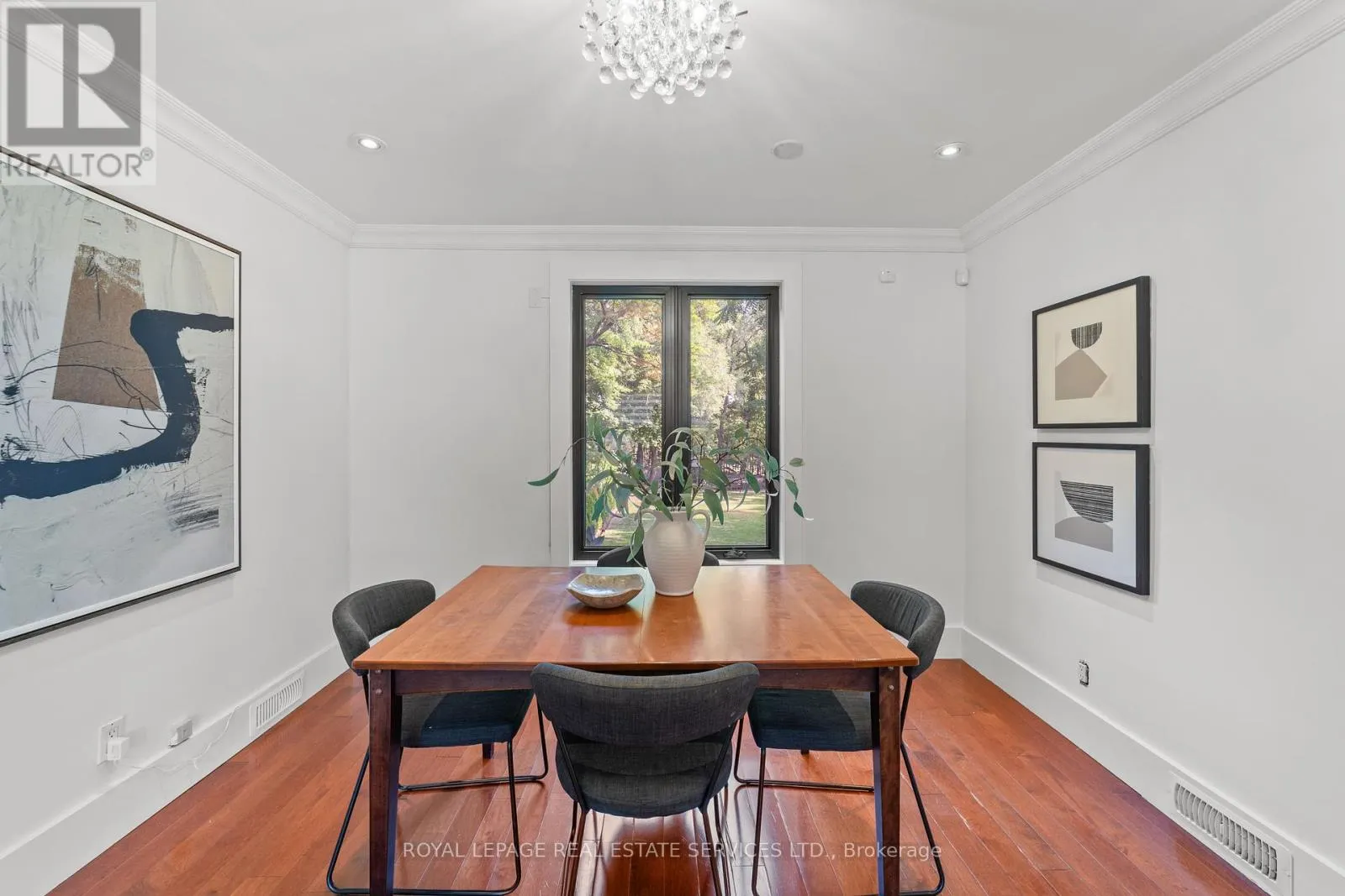 12 ARMOUR BOULEVARD