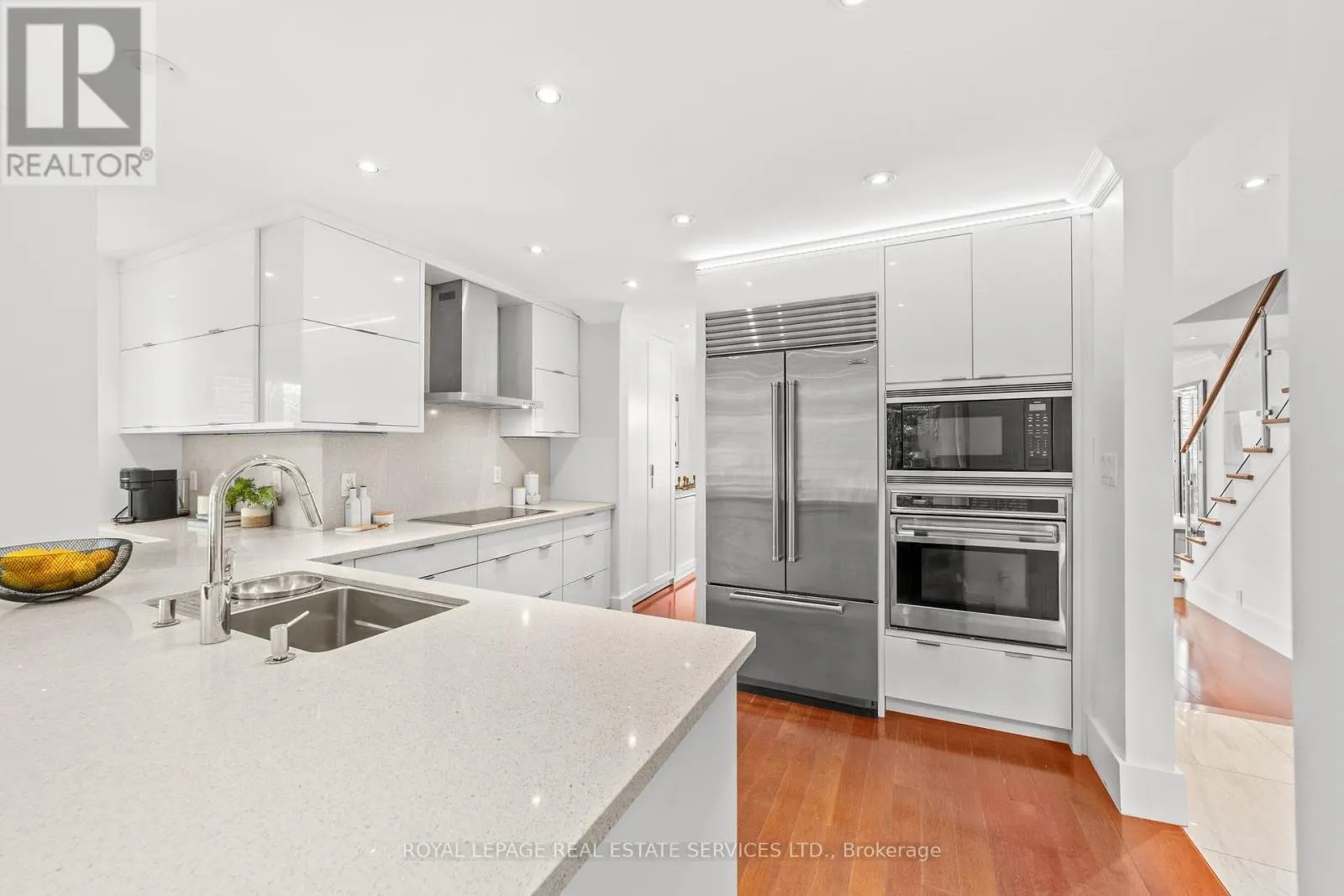 12 ARMOUR BOULEVARD
