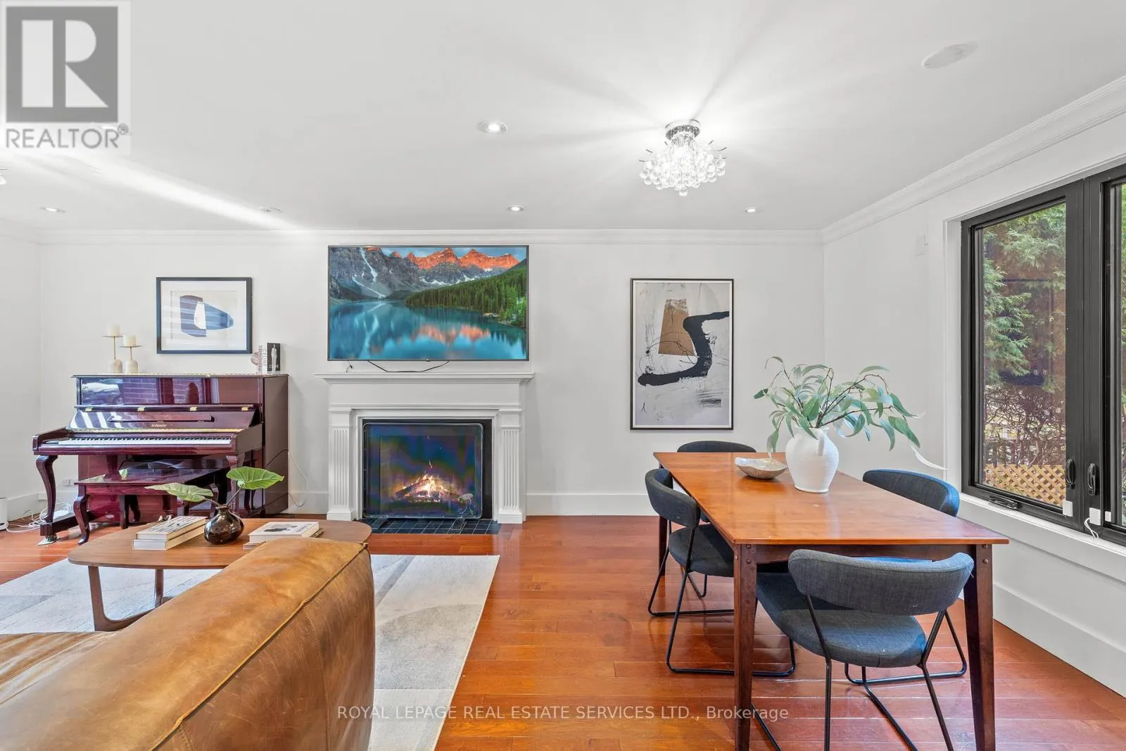12 ARMOUR BOULEVARD