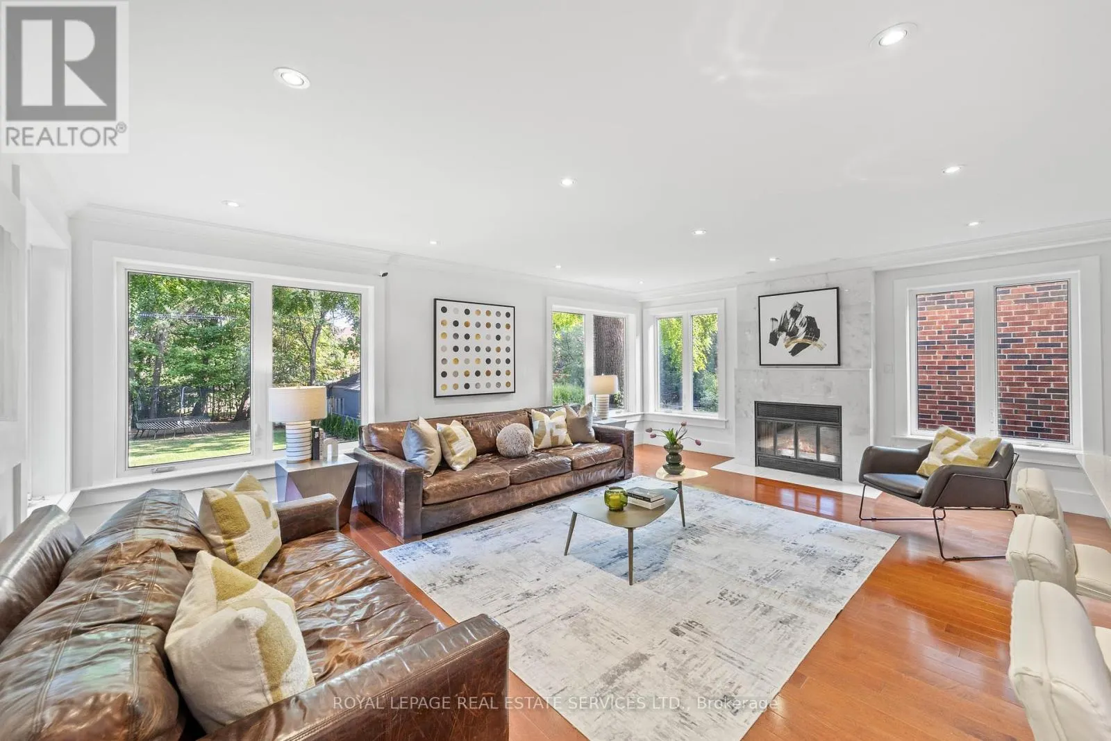 12 ARMOUR BOULEVARD