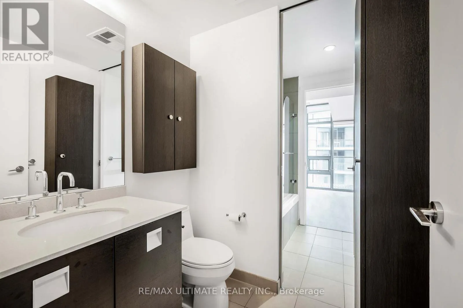 3808 - 33 CHARLES STREET E