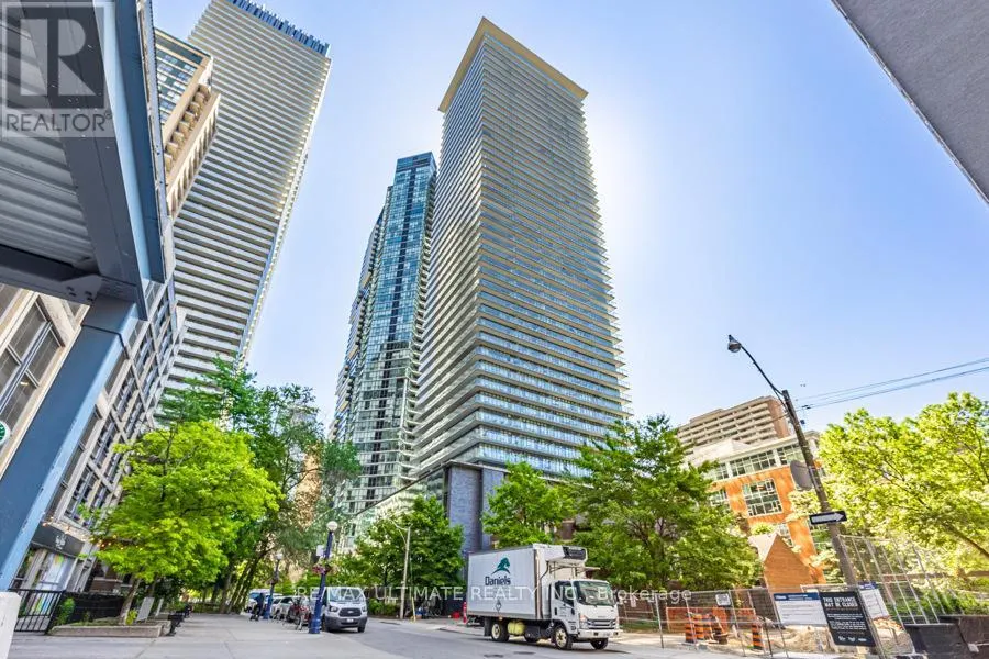 3808 - 33 CHARLES STREET E