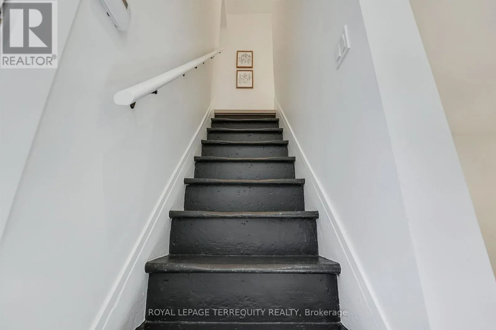 2 GLASGOW STREET