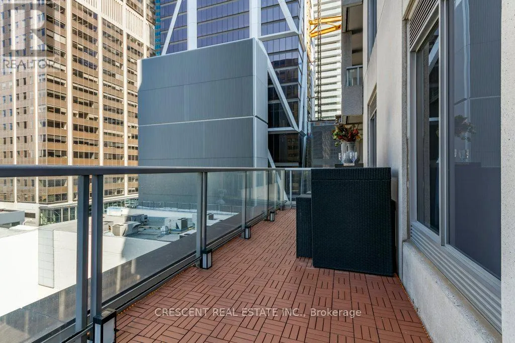 701 - 35 BALMUTO STREET