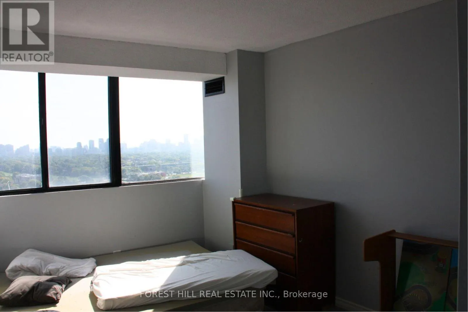 2507 - 133 TORRESDALE AVENUE