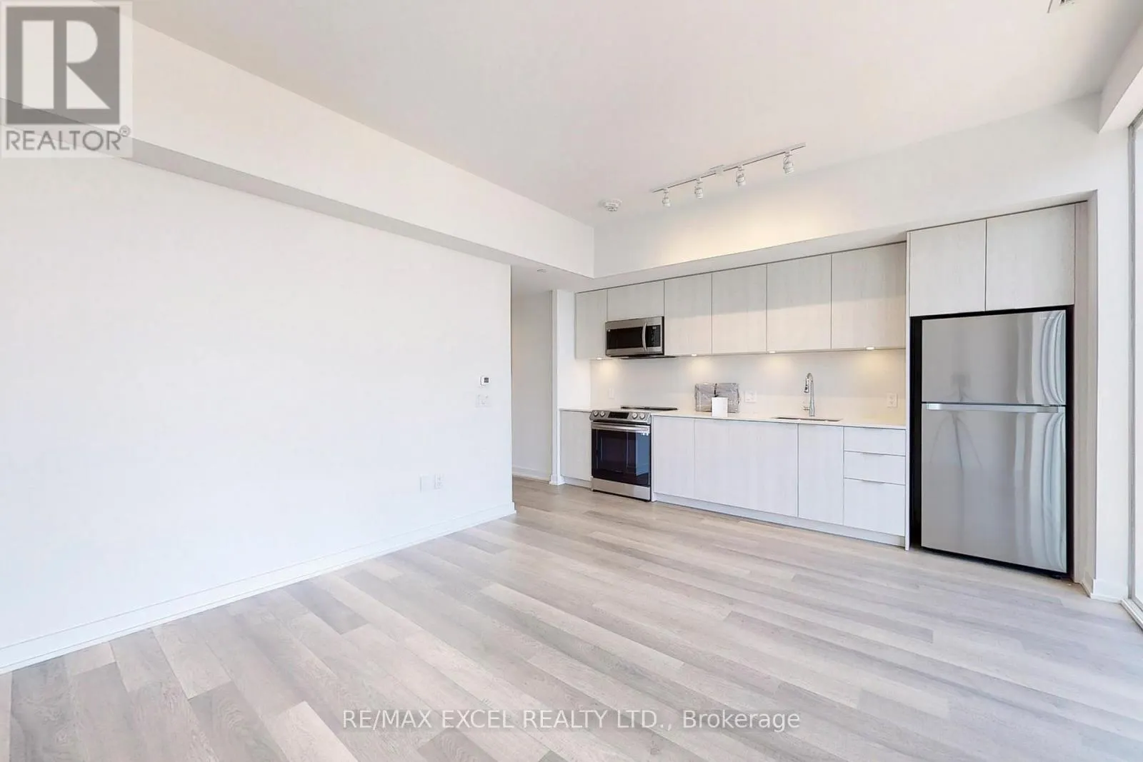 4103 - 357 KING STREET W