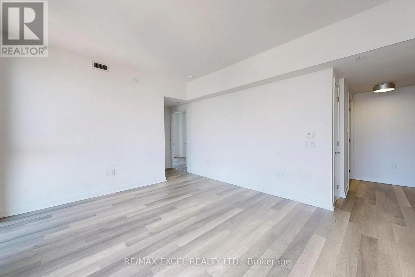 4103 - 357 KING STREET W