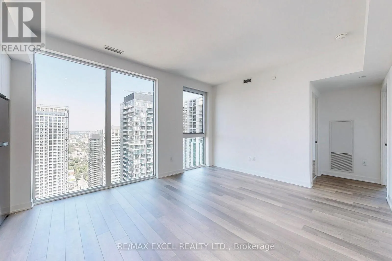 4103 - 357 KING STREET W