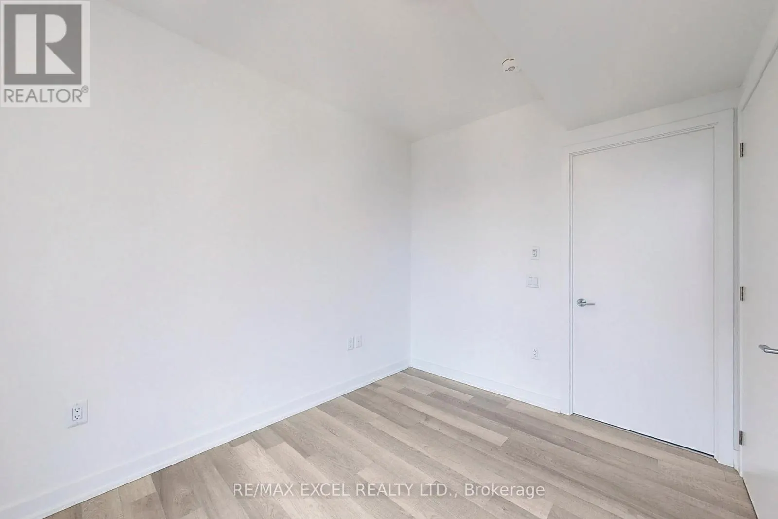 4103 - 357 KING STREET W